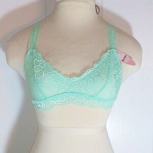 𝐍𝐖𝐓 Mint Floral Green Lace Racerback Bralette
